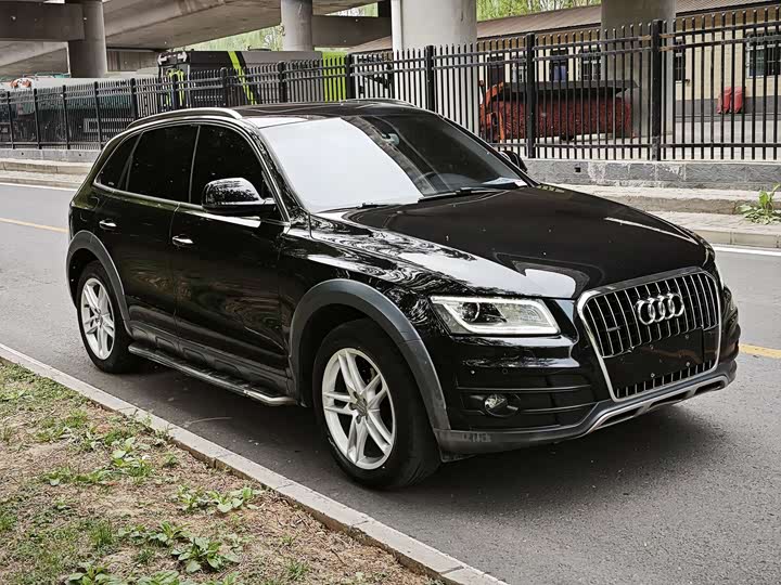 Audi Q5 2017 Plus 40 TFSI — фото 3