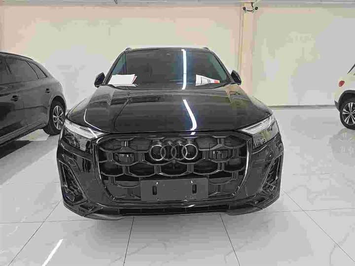 Audi Q7 2024 45 TFSI quattro S line — фото 3