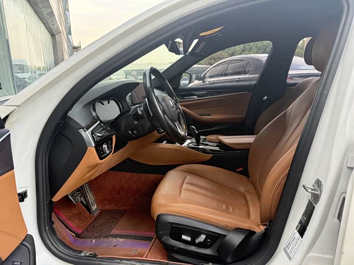 BMW 5-Series 2018 530 Li Leading M — фото 2