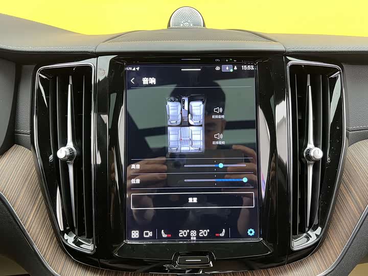 Volvo XC60 2022 B 5 4 WD — фото 19