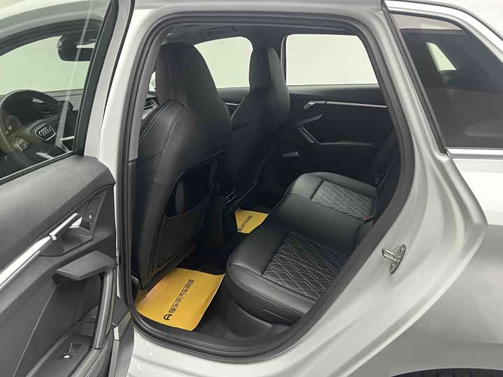 Audi A3 2025 Sportback 35 TFSI — фото 9