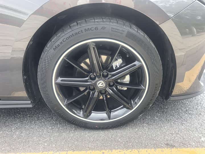Changan UNI-V 2023 1.5 T Premium — фото 12