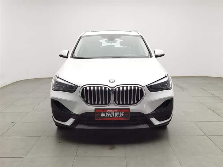 BMW X1 2022 s Drive 25 Li Leading — фото 3