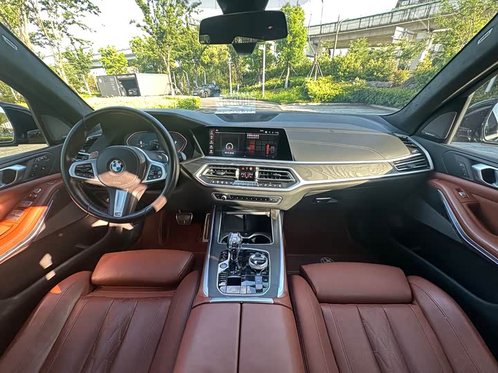 BMW X7 2021 x Drive 40i M — фото 8