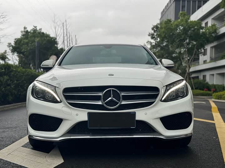 Mercedes-Benz C-Class 2018 C 200 L — фото 2
