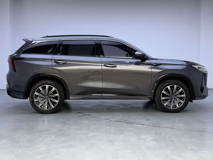 Changan CS75 PLUS 2023 1.5 T ATPremium — фото 8