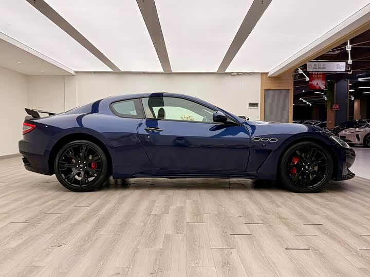 Maserati Gran 2015 4.7 L MC — фото 7