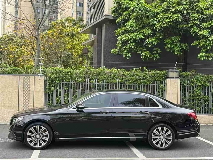 Mercedes-Benz E-Class 2017 E 320 L 4 MATIC — фото 2