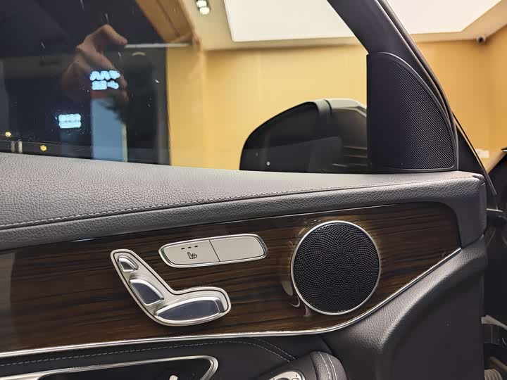Mercedes-Benz GLC 2017 GLC 260 4 MATIC Luxury — фото 8