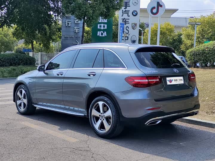 Mercedes-Benz GLC 2017 GLC 260 4 MATIC Luxury — фото 4