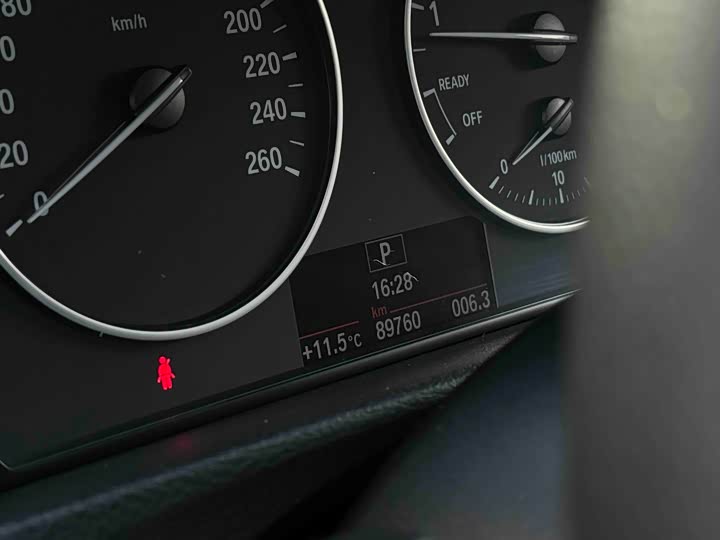 BMW 3-Series 2014 320 Li — фото 17