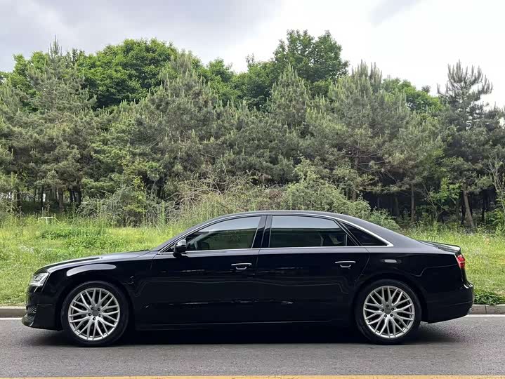 Audi A8 2017 A 8 L 45 TFSI quattro Luxury — фото 3