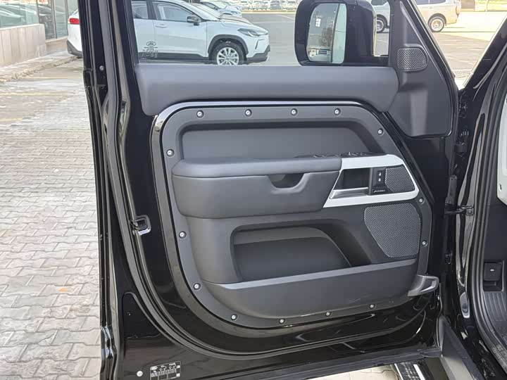 Land Rover Defender — фото 2