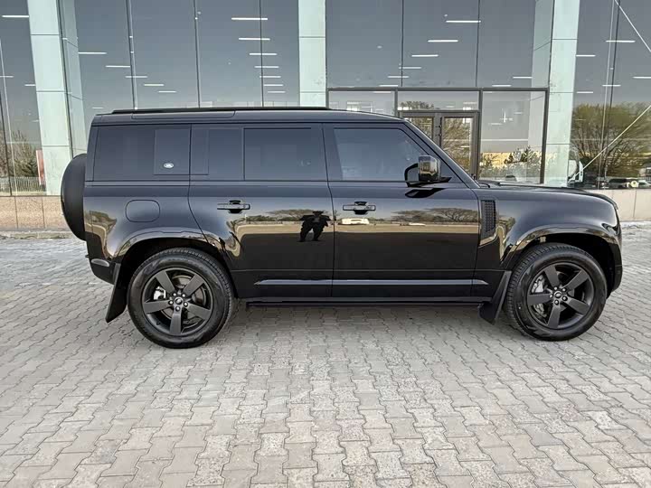 Land Rover Defender — фото 15