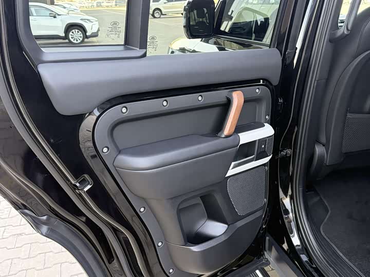 Land Rover Defender — фото 5