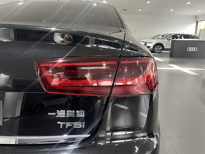 Audi A6L 2016 TFSI — фото 13