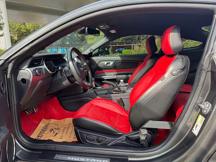 Ford Mustang 2020 2.3 L Eco Boost — фото 7