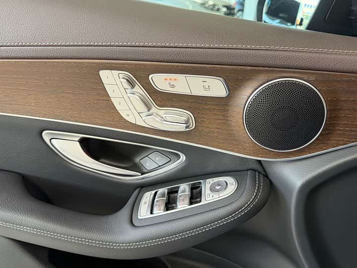 Mercedes-Benz GLC 2021 GLC 260 L 4 MATIC Luxury — фото 12
