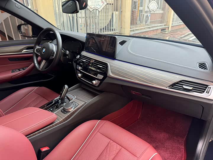 BMW 5-Series 2023 530 Li Leading M — фото 11