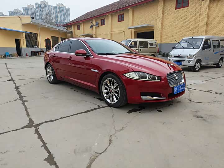 Jaguar XF 2015 XF 2.0 T — фото 3