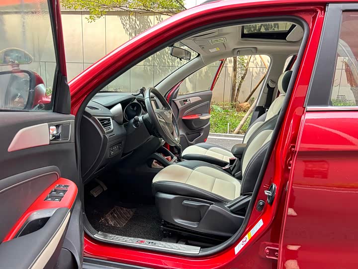 Changan CS35 2017 1.6 L ATLuxury — фото 5