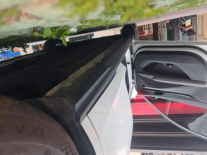 Changan UNI-V 2022 1.5 T Premium — фото 22
