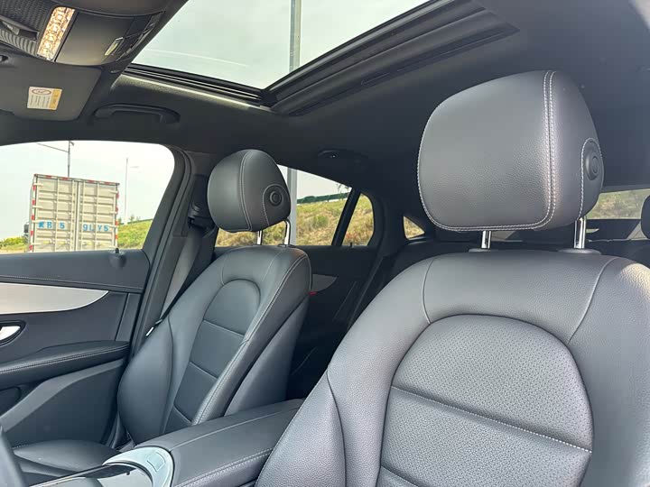 Mercedes-Benz GLC 2020 GLC 260 4 MATIC SUV — фото 14