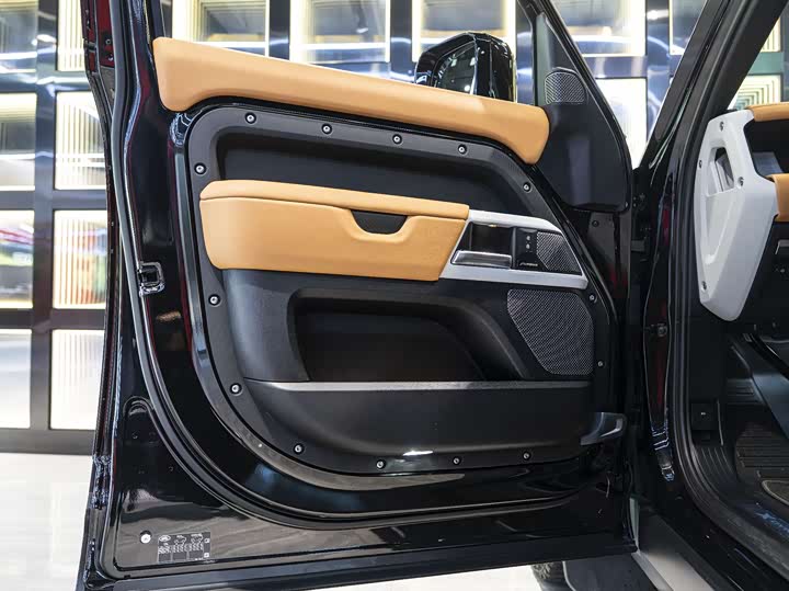 Land Rover Defender — фото 13