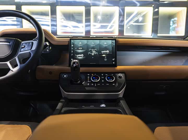 Land Rover Defender — фото 15