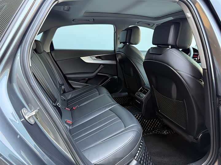 Audi A4L 2023 40 TFSI — фото 10