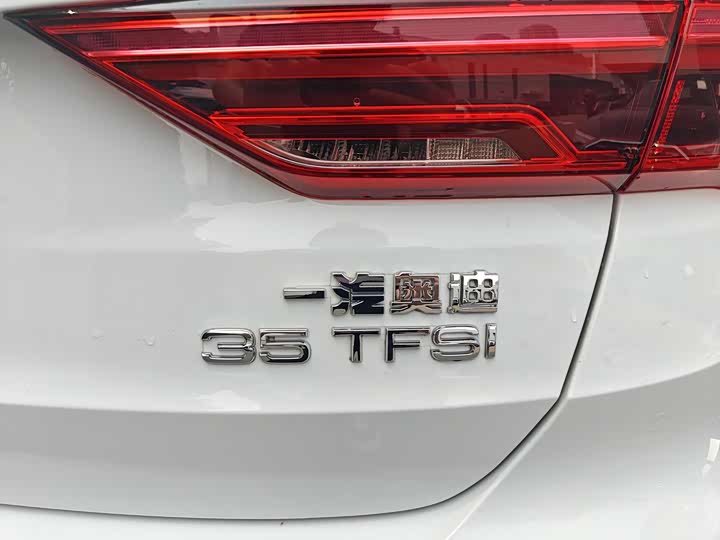 Audi Q3 2023 35 TFSI (1.5 T) — фото 7