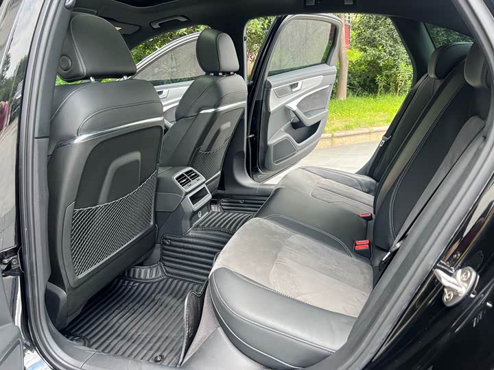 Audi A6L 2019 40 TFSI — фото 7