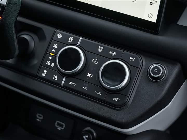 Land Rover Defender — фото 20