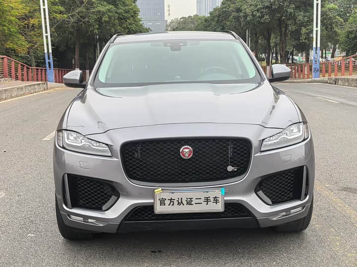 Jaguar F-PACE 2020 2.0 T — фото 2