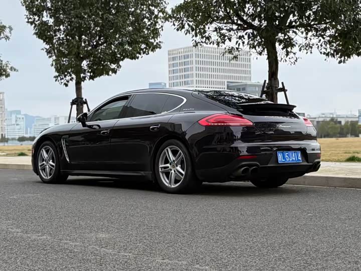 Porsche Panamera 2016 Panamera Executive Edition 3.0 T — фото 3