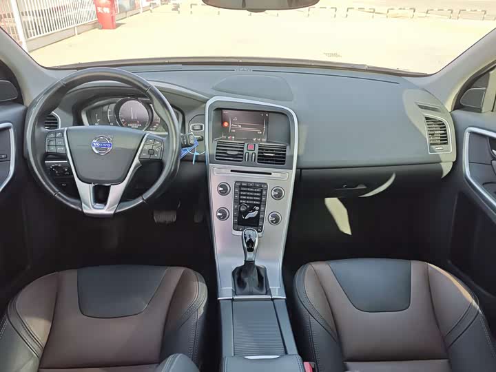 Volvo XC60 2017 T 5 AWD — фото 7