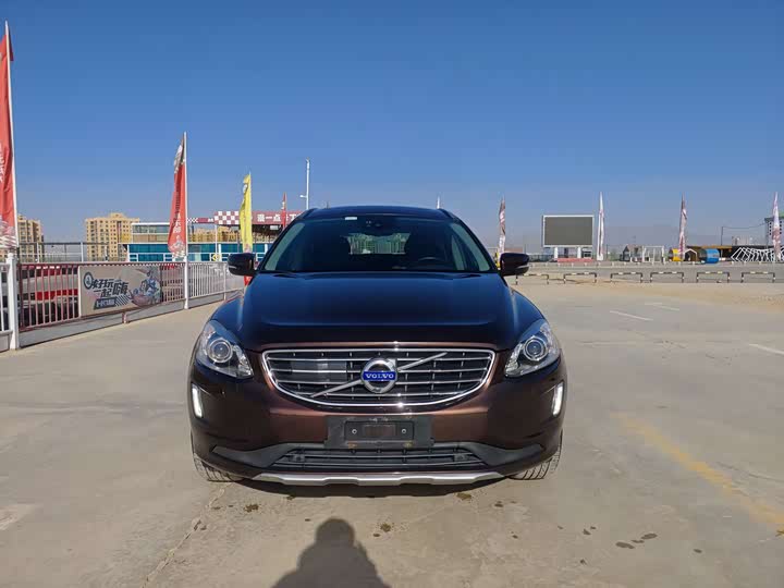 Volvo XC60 2017 T 5 AWD — фото 2