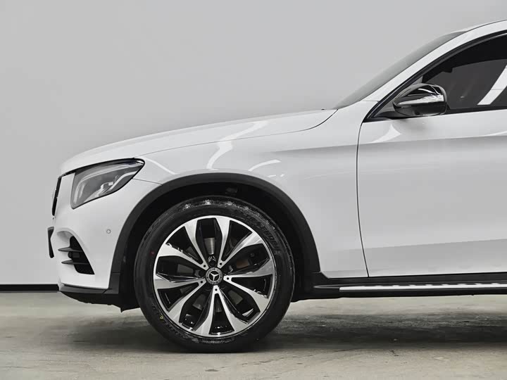 Mercedes-Benz GLC 2019 GLC 260 4 MATIC SUV — фото 25