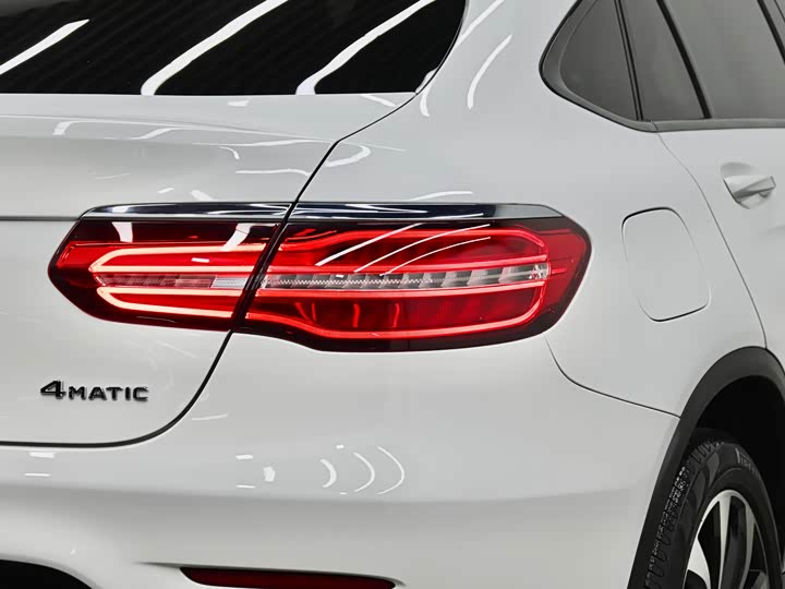 Mercedes-Benz GLC 2019 GLC 260 4 MATIC SUV — фото 35