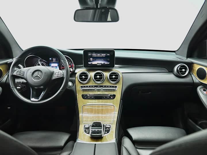 Mercedes-Benz GLC 2019 GLC 260 4 MATIC SUV — фото 9