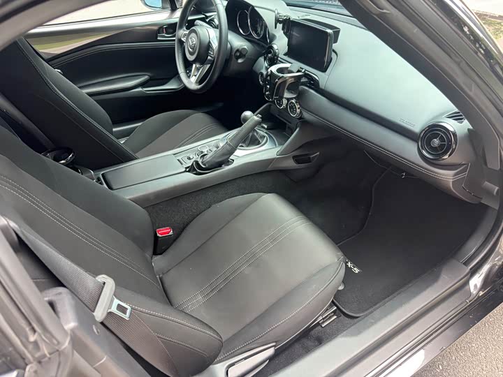 Mazda MX-5 2023 2.0 L MT — фото 7