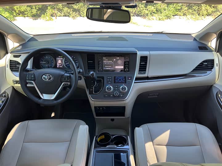Toyota SIENNA 2019 3.5 L AT — фото 18