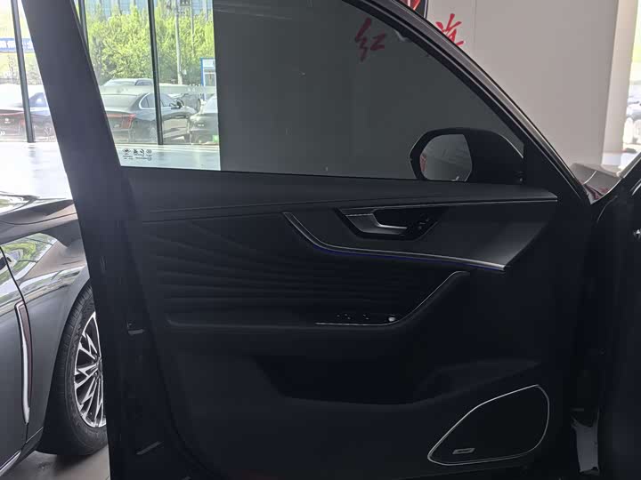 Hongqi HS5 2023 2.0 T Pro — фото 8