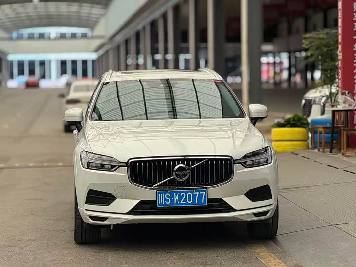 Volvo XC60 2019 T 5 4 WD VI — фото 2