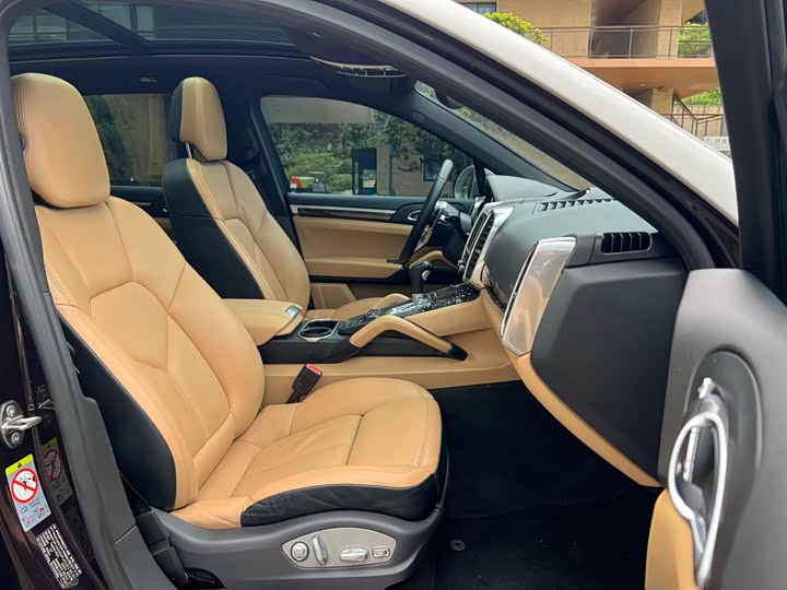 Porsche Cayenne 2015 Cayenne 3.0 T — фото 21