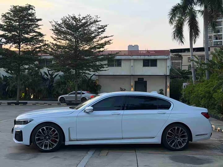BMW 7-Series 2016 740 Li Leading — фото 6