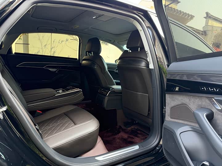 Audi A8 2021 A 8 L 50 TFSI quattro Comfort — фото 3