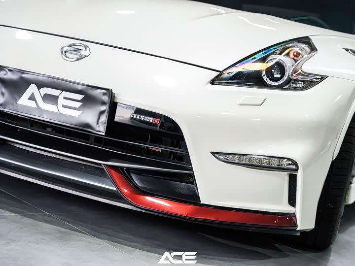 Nissan 370 2015 3.7 L NISMO — фото 9