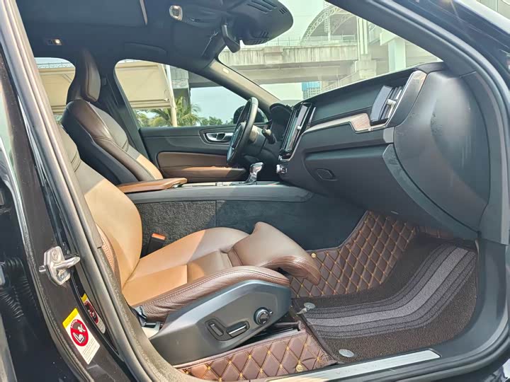 Volvo XC60 2020 T 5 4 WD — фото 12