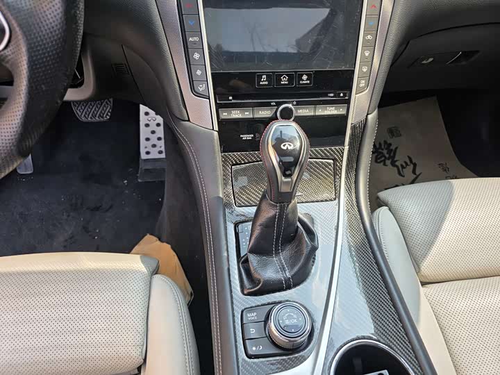 Infiniti Q50L 2015 2.0 T — фото 8